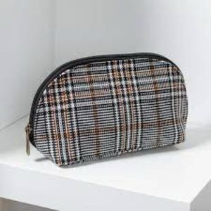 Thirty-One Half Moon Pouch in plaid about you weave